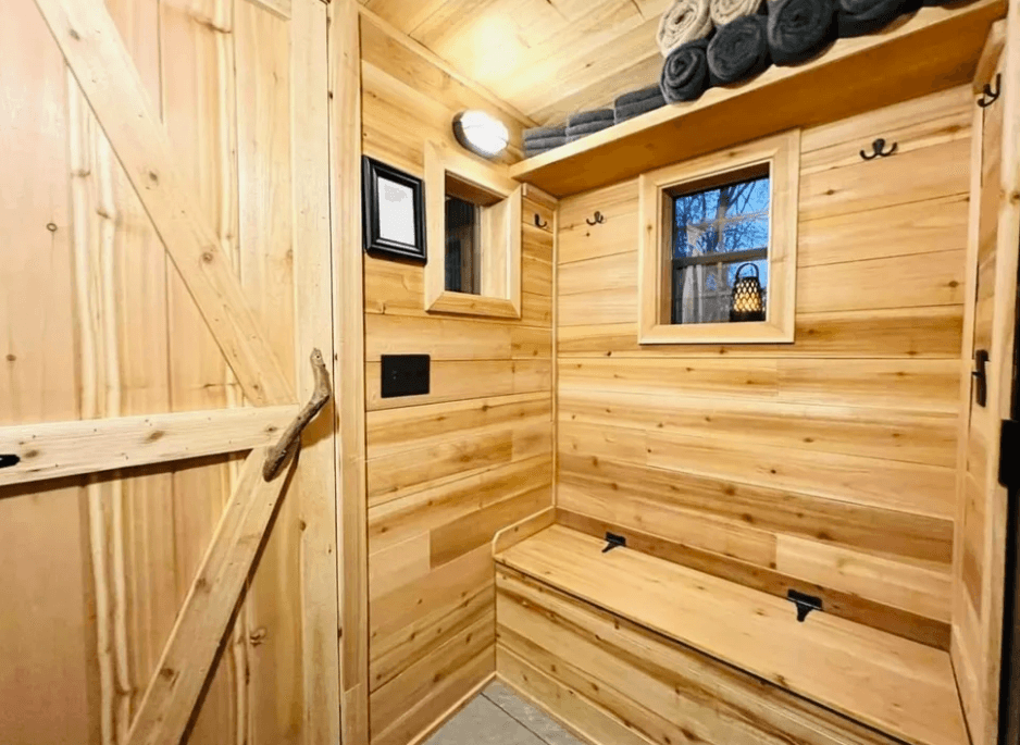 The Big Lake Sauna - Image 8