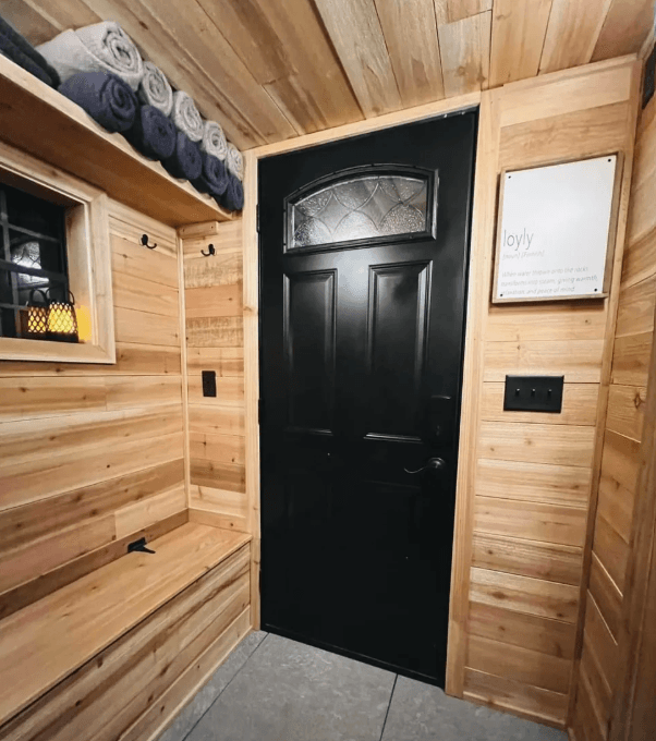 The Big Lake Sauna - Image 9